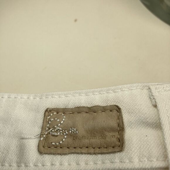 PAIGE 29 White Daisy Dukes Destructed Raw Hem Stretchy Shortie Shorts - Picture 9 of 13